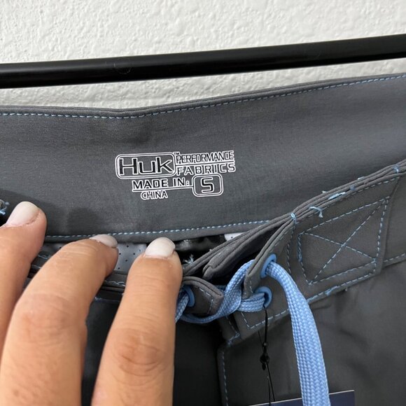 Huk Performance Fishing Next Level Board Shorts Gray Blue Mens Size Small - Picture 3 of 5